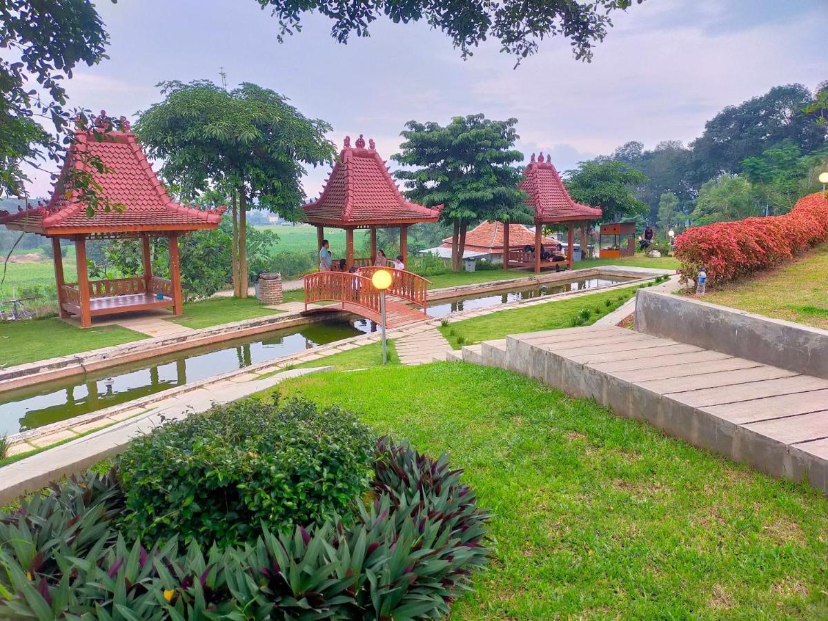 Joglo Kumpul Resort Cangkiran エクステリア 写真
