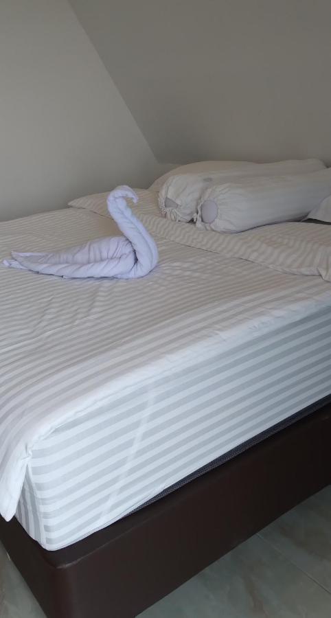 Joglo Kumpul Resort Cangkiran 部屋 写真