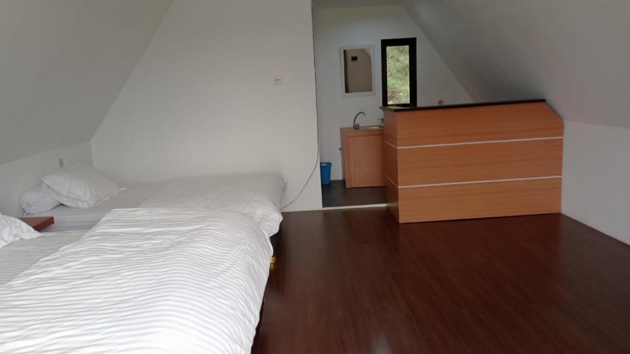 Joglo Kumpul Resort Cangkiran エクステリア 写真
